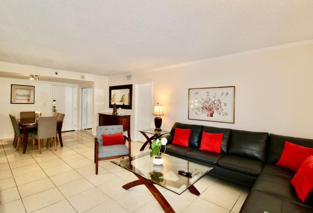 Alexander 511 Beachfront Condo With 2 Pools, Direct Beach Access, Sauna, Tikki Bar Miami Beach Exterior photo